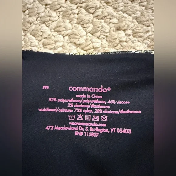 COMMANDO  Perfect Control Leggings snake print SIZE: MEDIUM - Picture 9 of 9